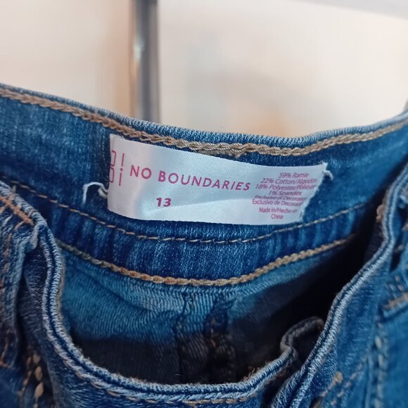 Teens Juniors No Boundaries‎ Denim Bermuda Shorts Embellished Pockets Casual 13 - Picture 15 of 16